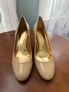 Coach Nude Patent Round-Toe Heel Pumps